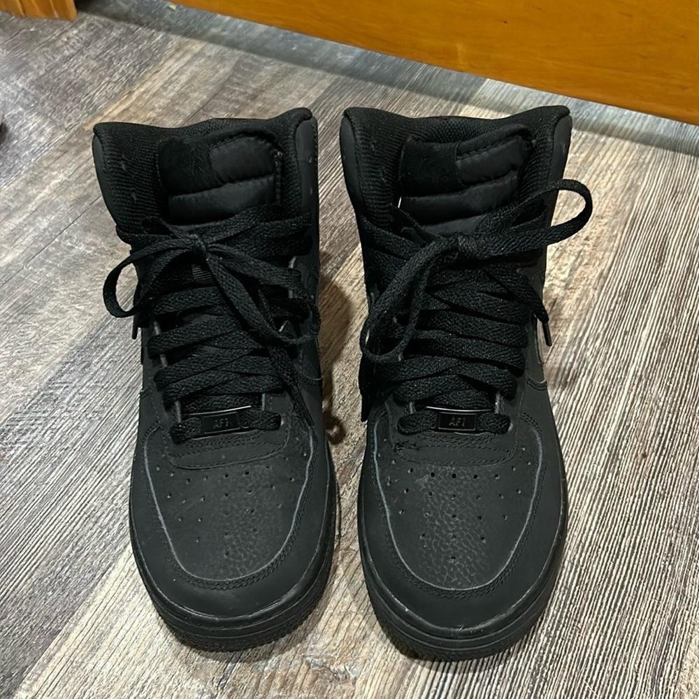 High top Nike air forces black